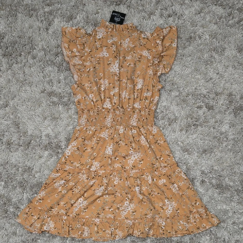 Chic Floral Ruffle Sleeve Mini Dress in Tan